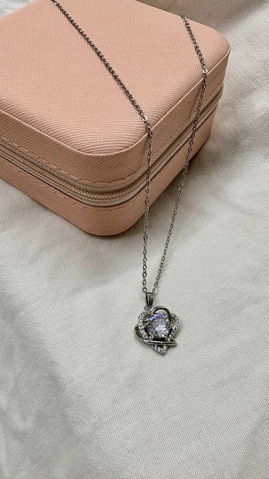 Collar de Brillos + Joyero de Viaje